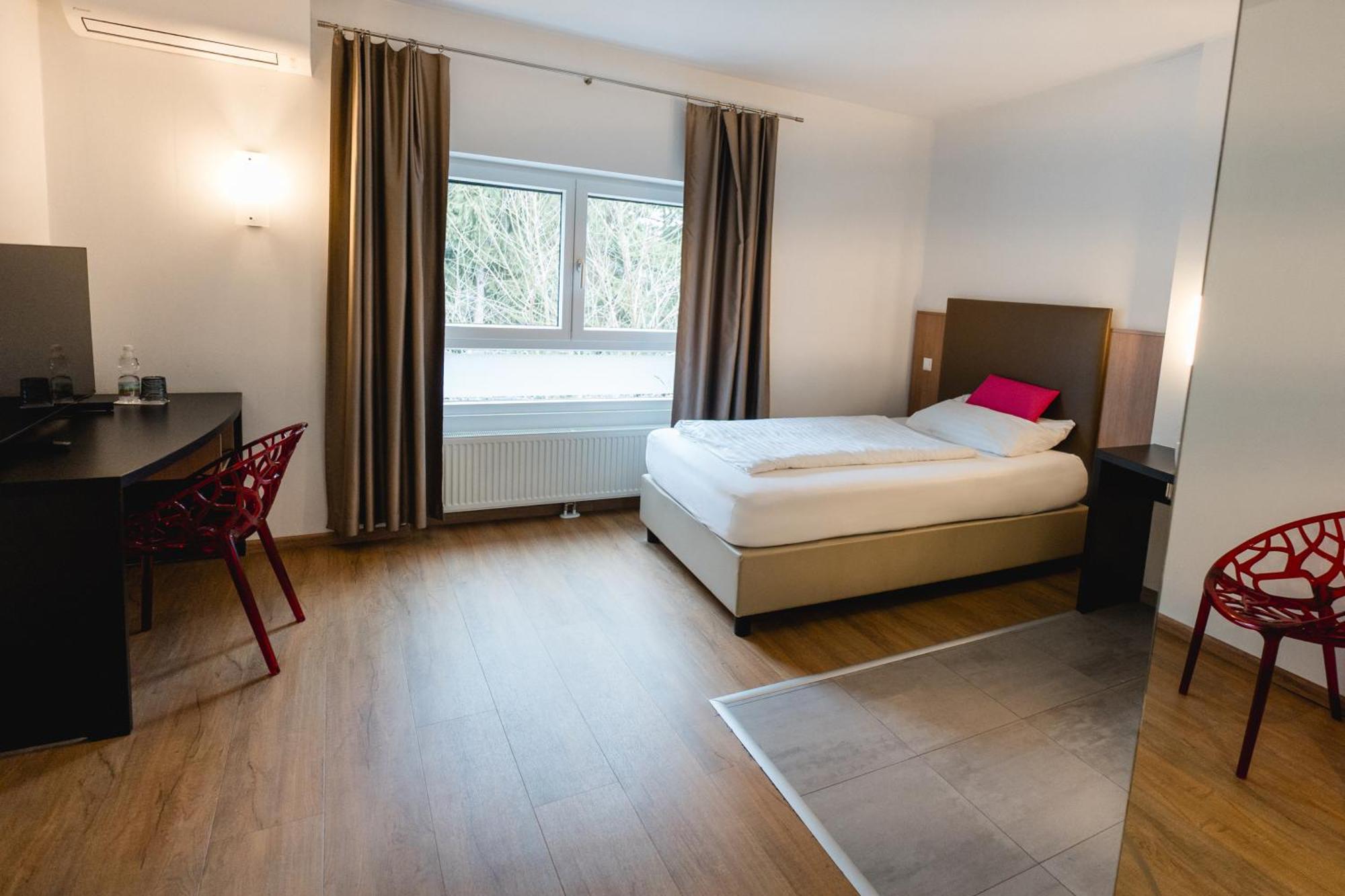 4U Hotel Men Only Hohenthurn 외부 사진